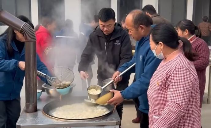 冬至暖情：稳众员工的饺子盛宴
