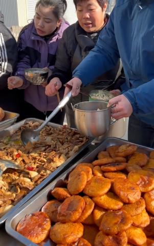 供应商馈笋入厨，稳众员工共享佳肴